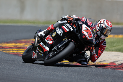 ARAI Corsair-X Helmet - Nicky Reset - Frost image 2