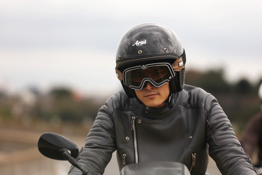 ARAI Classic-V Helmet - Black image 1