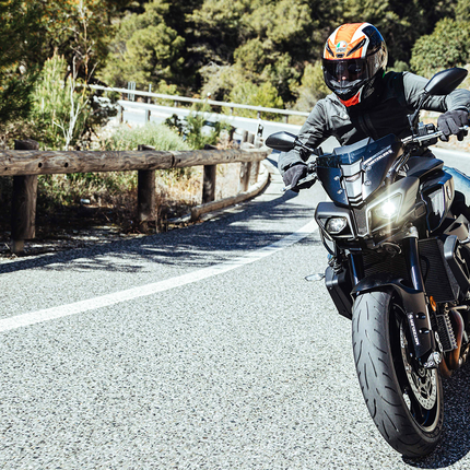 METZELER Sportec™ M9 RR Tires