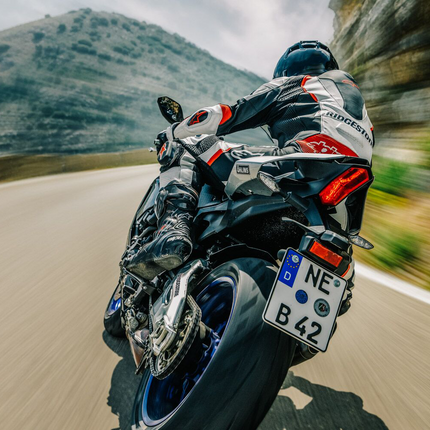Bridgestone Battlax S22 Hypersport Tires